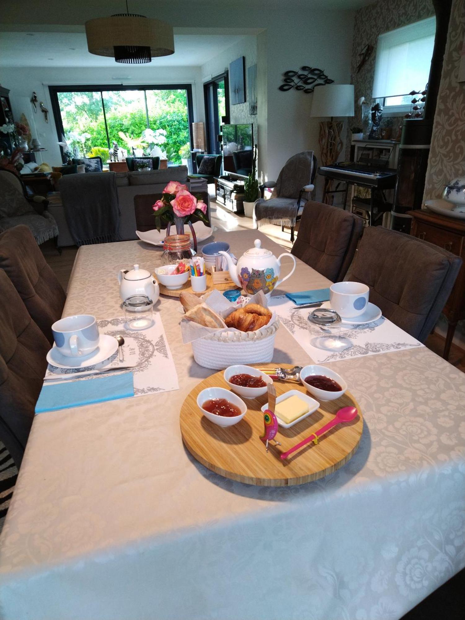 Chez Helene Bed and Breakfast Saint-Coulomb Εξωτερικό φωτογραφία
