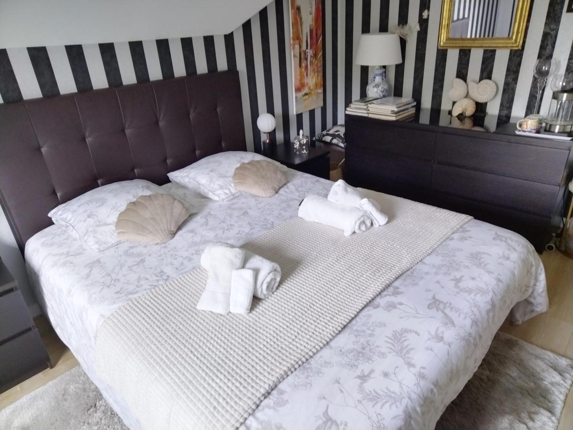 Chez Helene Bed and Breakfast Saint-Coulomb Εξωτερικό φωτογραφία