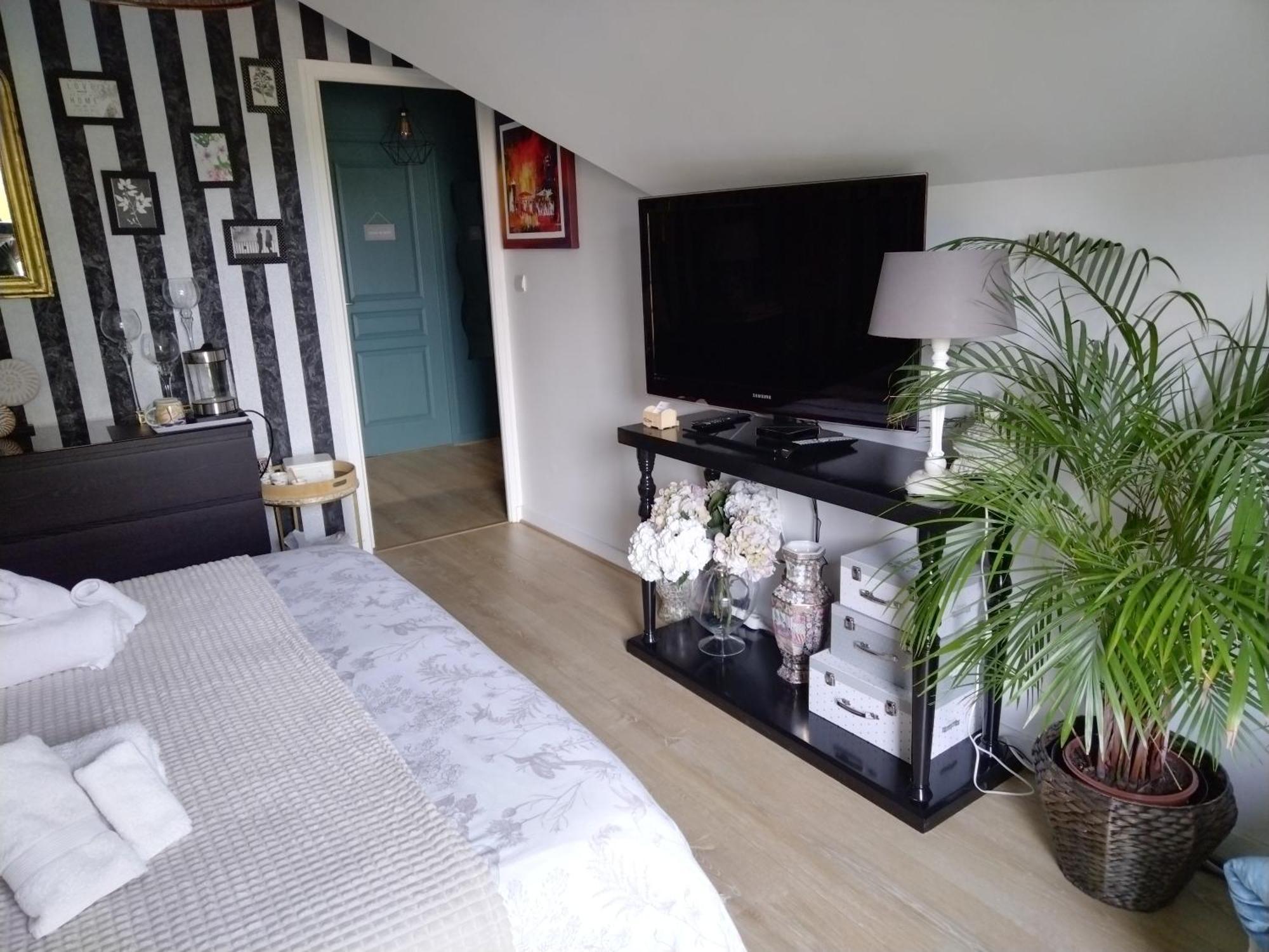 Chez Helene Bed and Breakfast Saint-Coulomb Εξωτερικό φωτογραφία